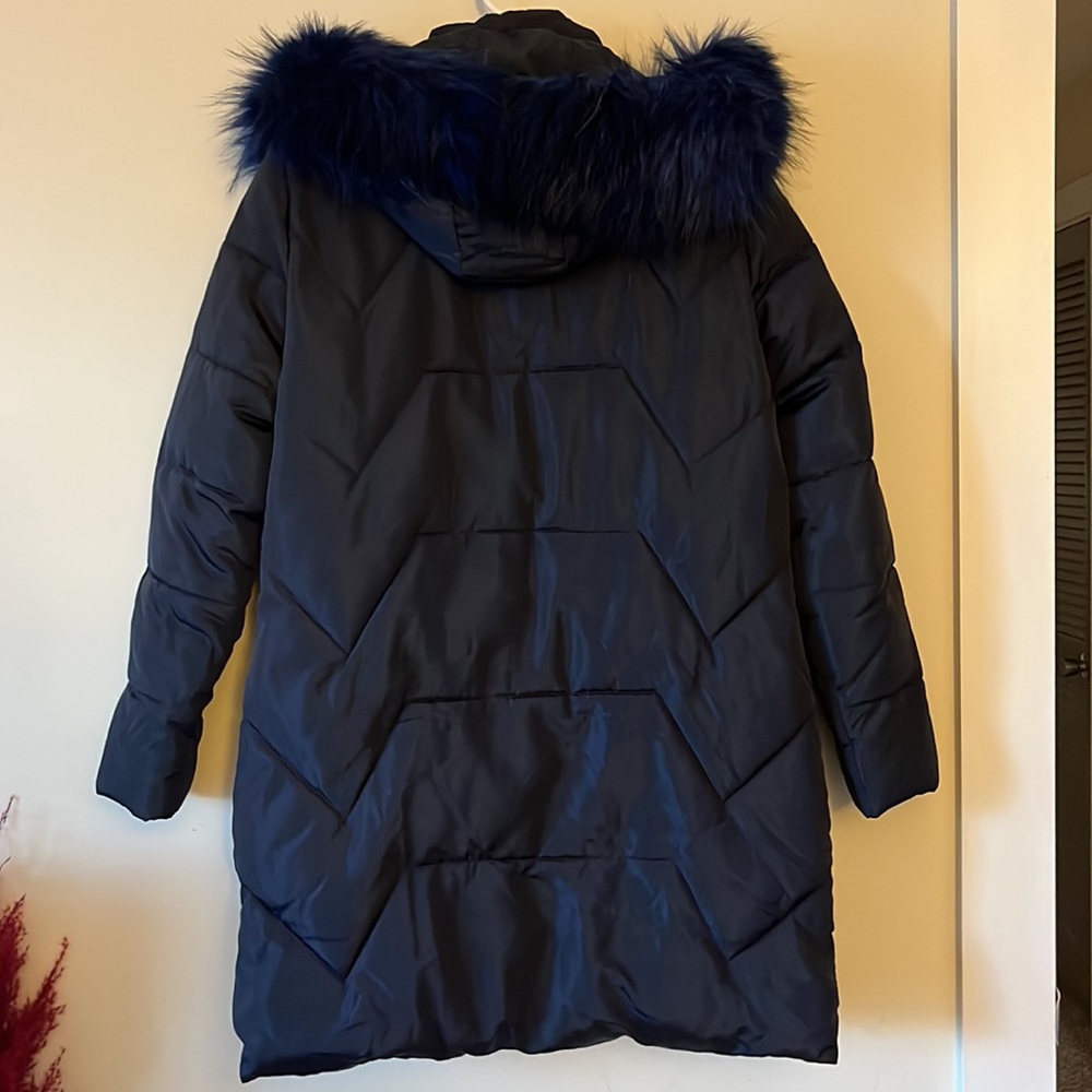 Long navy blue bubble coat with fur hoodie - Picture 5 of 6